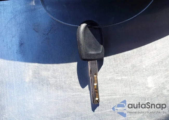 3VWRZ71K18M191083: 42409687