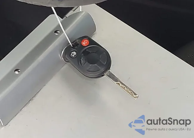 1FADP3F27DL343387: 42409706