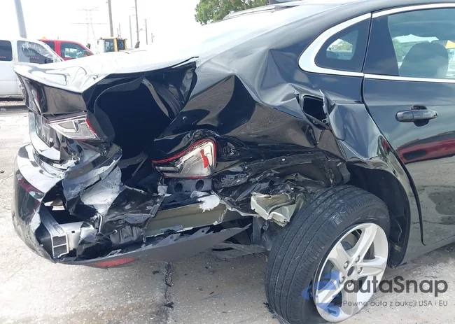 1G1ZC5ST5PF123618: 42410946