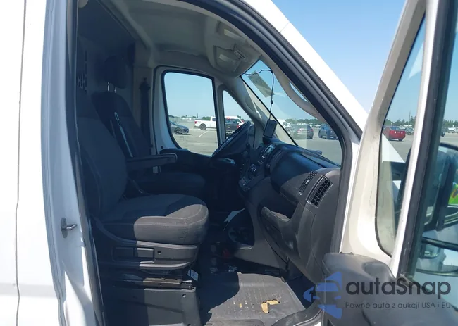 3C6TRVBG2LE100324: 42411011