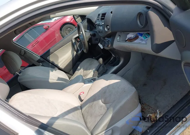 2T3ZF4DV8AW047213: 42411141