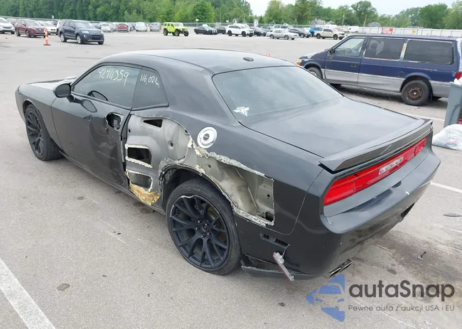 2C3CDYBT8DH628997: 42411359