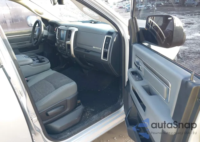 3C6RR6LT1HG640531: 42411444