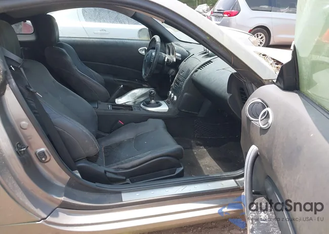 JN1BZ34E88M753028: 42410654