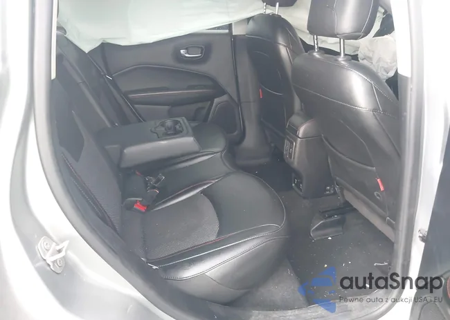 3C4NJDDBXKT799944: 42411854