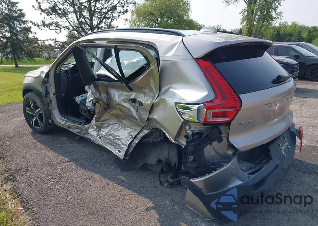 YV4L12UKXR2222285: 42412144