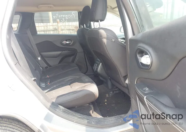 1C4PJLCB5FW608516: 42412171