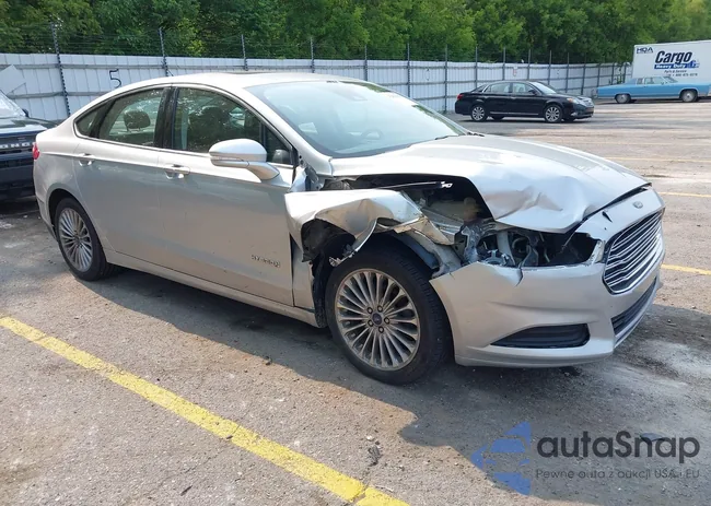 3FA6P0RU2ER211497: 42412201