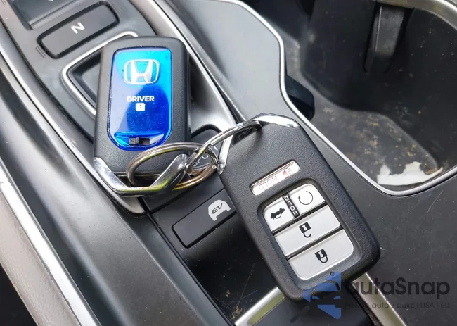 1HGCV3F95JA003236: 42412360