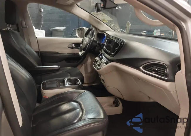 2C4RC1BG0LR106392: 42412393