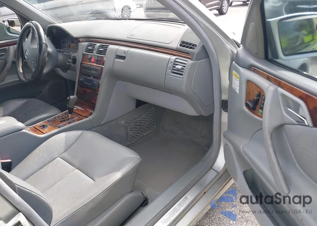 WDBJF65J81B190397: 42411840