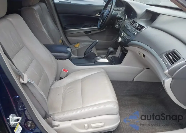 1HGCP36818A071898: 42412852