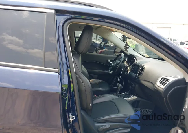 3C4NJDBB8LT219613: 42412858