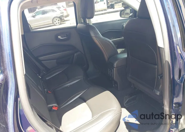 3C4NJDBB8LT219613: 42412858