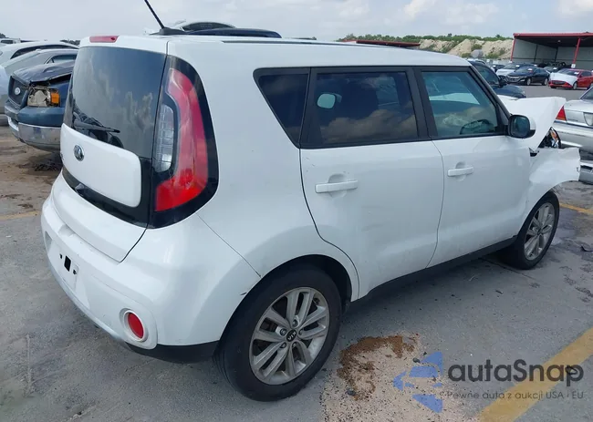 KNDJP3A50J7904581: 42412898