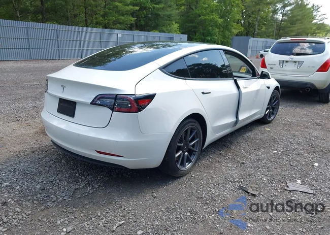 5YJ3E1EA9MF092626: 42412907