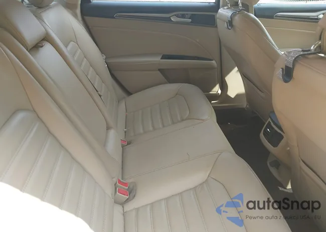 3FA6P0LU6ER125084: 42413107