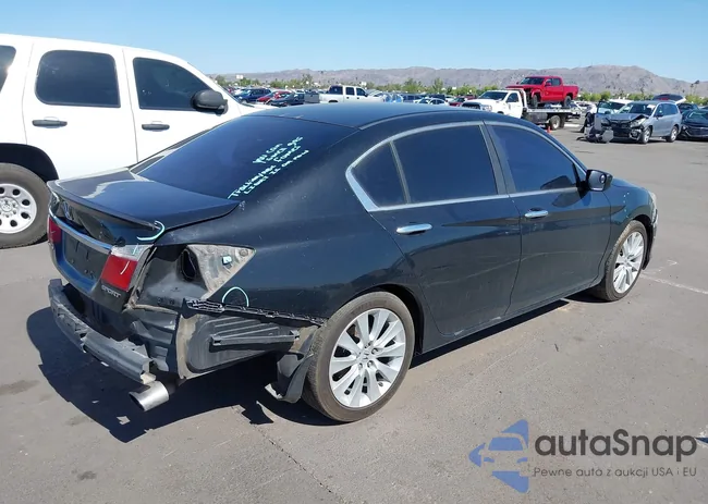 1HGCR2F52EA135775: 42413137