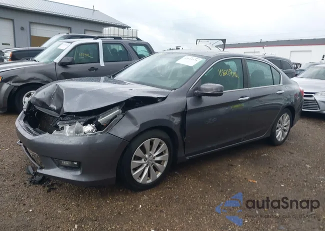 1HGCR2F7XFA216087: 42413175