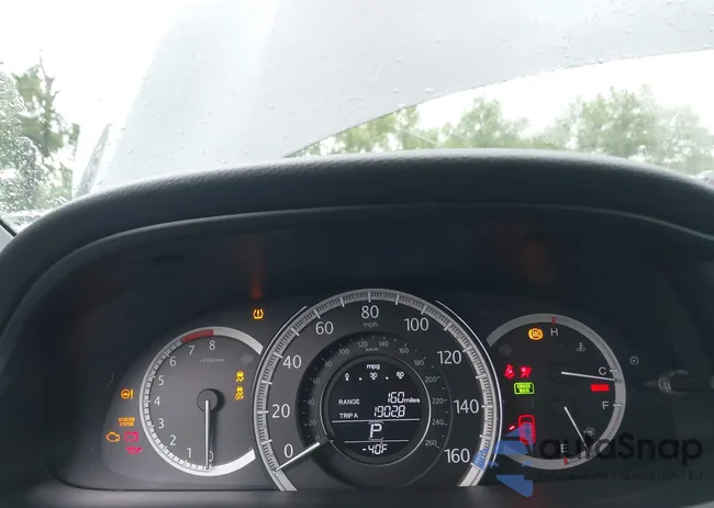 1HGCR2F7XFA216087: 42413175