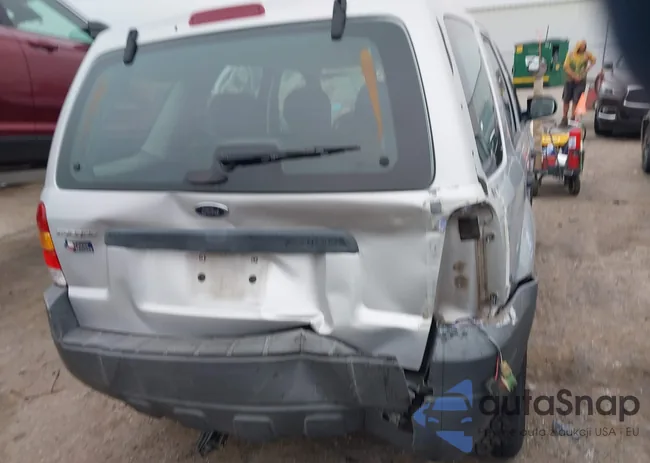 1FMYU02Z15KB85699: 42413250