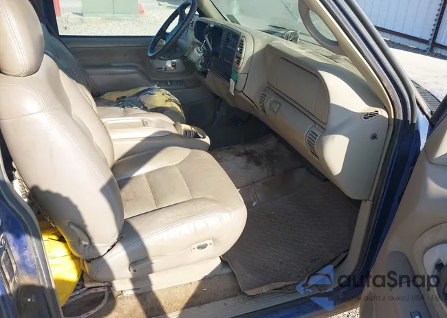 2GCEC19RV81120600: 42413328