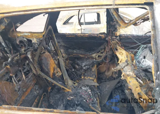 KMHNU4CC9VU156231: 42413359