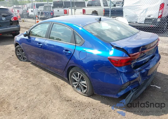 3KPF24AD8RE737349: 42412501