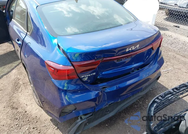 3KPF24AD8RE737349: 42412501