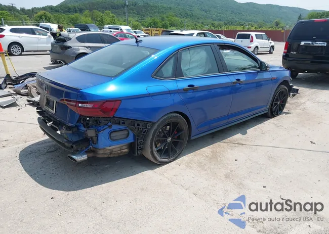 3VW8T7BU2RM018753: 42414449