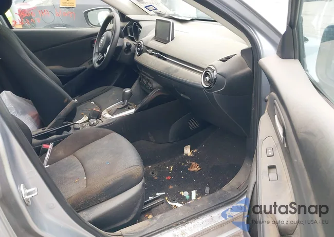 3MYDLBYV1HY158225: 42413477