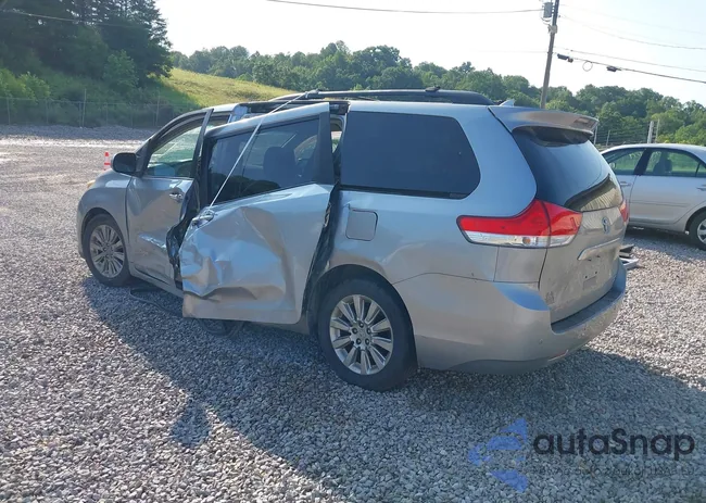 5TDDK3DC9BS008275: 42414864