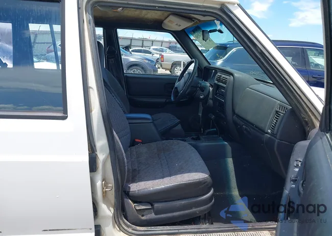 1J4FF68S2XL590965: 42414950