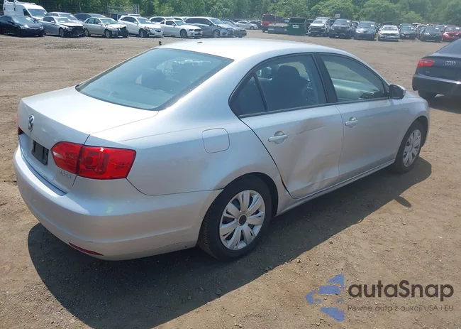 3VWDP7AJ5CM309927: 42414951