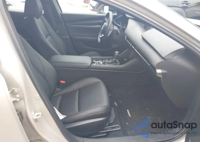 JM1BPAKM7R1722311: 42415004