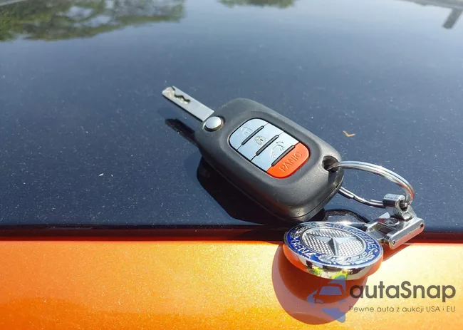 WMEFJ5DA7GK079058: 42415044