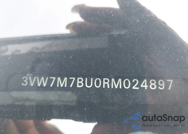 3VW7M7BU0RM024897: 42415137