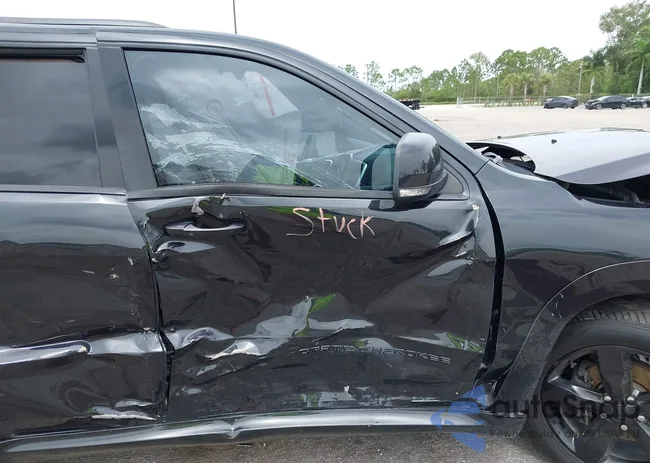 1C4RJECG8FC137639: 42415305