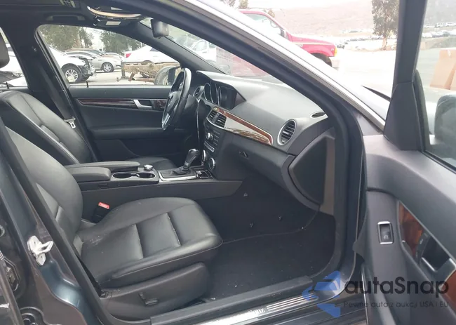 WDDGF4HB3EA962844: 42415315