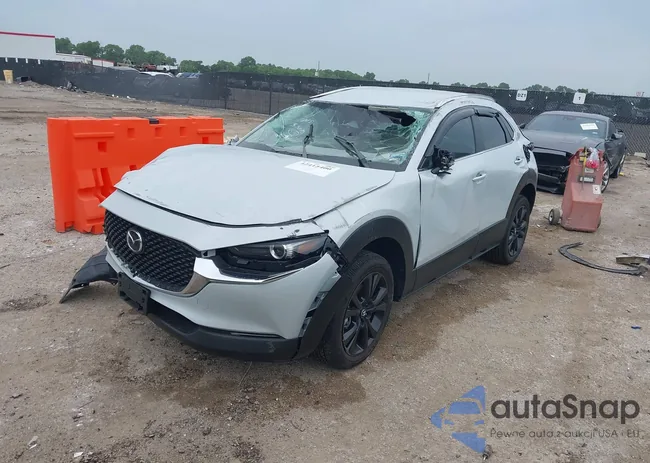 3MVDMBBM8SM758264: 42415400