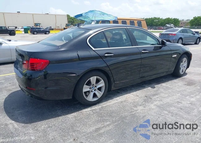 WBAXH5C58DD113069: 42414517