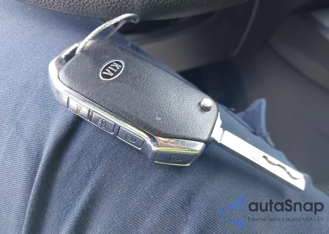 3KPF24AD4ME283299: 42414578