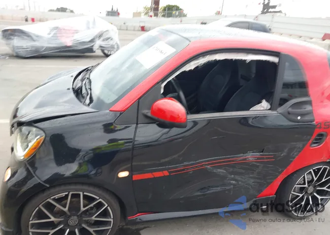 WMEFJ5DA0GK076079: 42415863