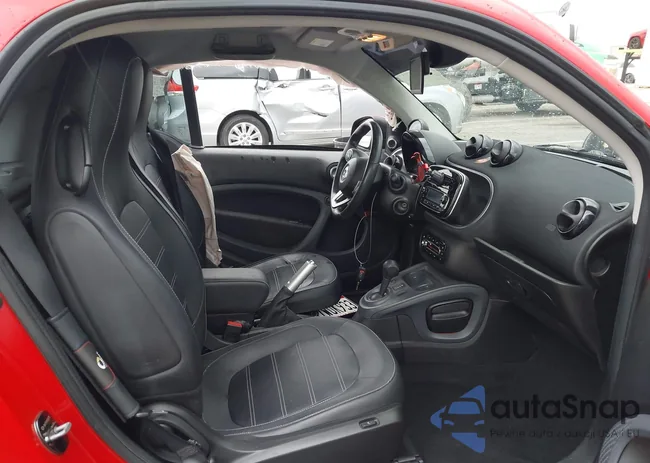 WMEFJ5DA0GK076079: 42415863