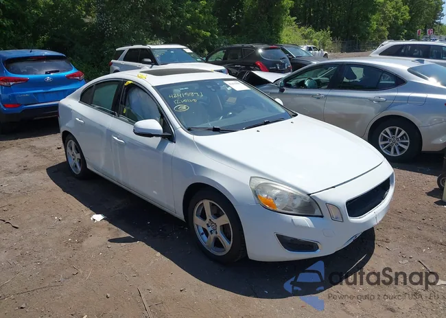 YV1622FS1C2056475: 42415891