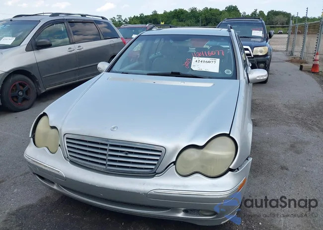 WDBRH61J03F325869: 42416077