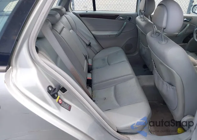 WDBRH61J03F325869: 42416077