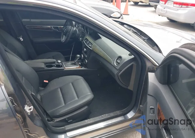 WDDGF4HB5EA964773: 42416375