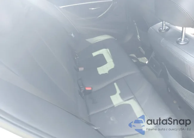 WBA8B9G33HNU56443: 42416418