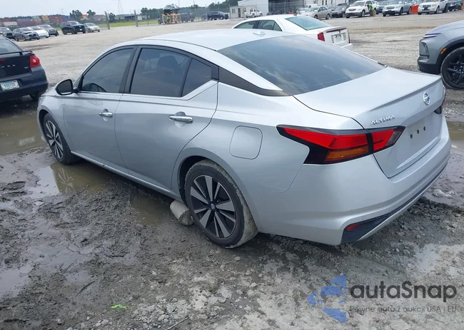 1N4BL4DV7NN306965: 42415512